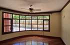 4 Bed House with En Suite in Hill View - 16