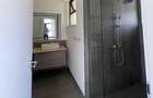 4 Bed Apartment with En Suite at Riverside Drive - 14