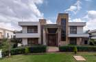 5 Bed Townhouse with En Suite in Karen - 3