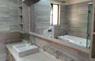 5 Bed Townhouse with En Suite in Lavington - 18