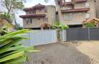 4 Bed Townhouse with En Suite at James Gichuru Road - 12