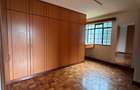 5 Bed Townhouse with En Suite at Lavington - 14