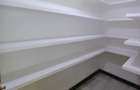 6 Bed House with En Suite in Nyari - 11