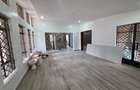 4 Bed House with En Suite in Lavington - 12