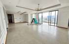 4 Bed Apartment with En Suite in Riverside - 2