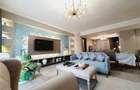 3 Bed Apartment with Swimming Pool in Riverside - 4