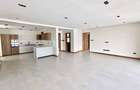 4 Bed Apartment with En Suite in Spring Valley - 1