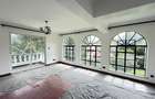 5 Bed House with En Suite at Windsor - 7