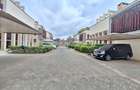 5 Bed Townhouse with En Suite at Lavington Green - 18