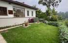 3 Bed Villa with En Suite at Redhill - 6