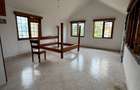 5 Bed House with En Suite at Bombolulu - 6