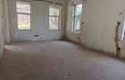 5 Bed House with En Suite in Runda - 11