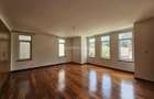 5 Bed Townhouse with En Suite in Lavington - 3