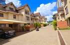 5 Bed Townhouse with En Suite at Lavington Green - 3