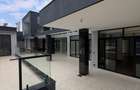 5 Bed House with En Suite in Nyari - 14