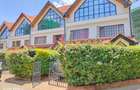 4 Bed Townhouse with En Suite at Off Brookside Grove - 2