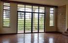 4 Bed House with En Suite at Rosslyn Redhil - 18