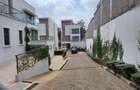 4 Bed Villa with En Suite in Lavington - 1