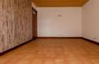 5 Bed Townhouse with En Suite in Rosslyn - 12