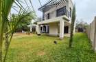 4 Bed House with En Suite in Thome - 1