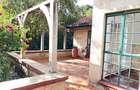 5 Bed Villa with En Suite in Spring Valley - 11