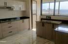 3 Bed Apartment with En Suite at Parklands - 17