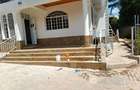 4 Bed Townhouse with En Suite at Lavington - 13