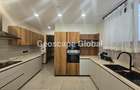 4 Bed Apartment with En Suite in Spring Valley - 13