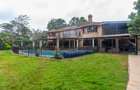 5 Bed House with En Suite in Ridgeways - 10