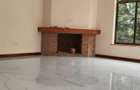 4 Bed House with En Suite in Rosslyn - 13