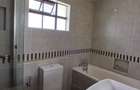 5 Bed Townhouse with En Suite at Lavington Green - 12