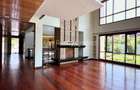 5 Bed House with En Suite in Runda - 2