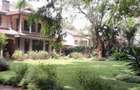 5 Bed Townhouse with En Suite in Nyari - 1