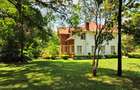 5 Bed House with En Suite in Rosslyn - 1