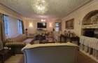 5 Bed House with En Suite in Lavington - 3