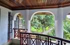 5 Bed House with En Suite in Runda - 13