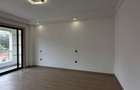 3 Bed Apartment with En Suite at Riverside Drive - 7