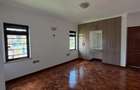 5 Bed House with En Suite in Runda - 17