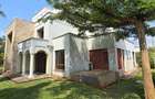 5 Bed Townhouse with En Suite at Lavington Green - 4