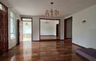 5 Bed Townhouse with En Suite in Lavington - 3