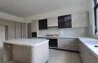 5 Bed Townhouse with En Suite in Lavington - 6