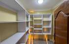 5 Bed House with En Suite at Bypass - 9