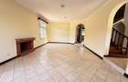 5 Bed Townhouse with En Suite in Lavington - 19