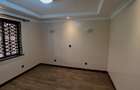 5 Bed Townhouse with En Suite at Kanjata Road - 6