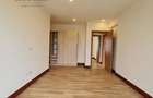3 Bed Apartment with En Suite at Parklands - 6