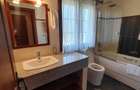 3 Bed House with En Suite in Ridgeways - 5