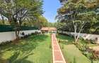 Serviced 5 Bed Apartment with En Suite in Runda - 10
