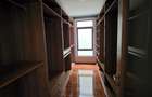 5 Bed Townhouse with En Suite in Lavington - 11