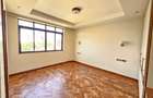 3 Bed Apartment with En Suite in Riverside - 4
