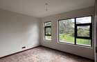 6 Bed Townhouse with En Suite in Lavington - 19